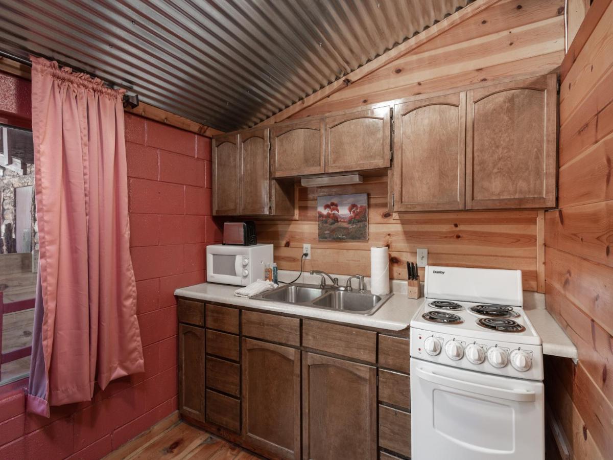 Sleeping Bear, 2 Bedrooms, Front Deck, Midtown, Sleeps 6 Ruidoso Eksteriør billede