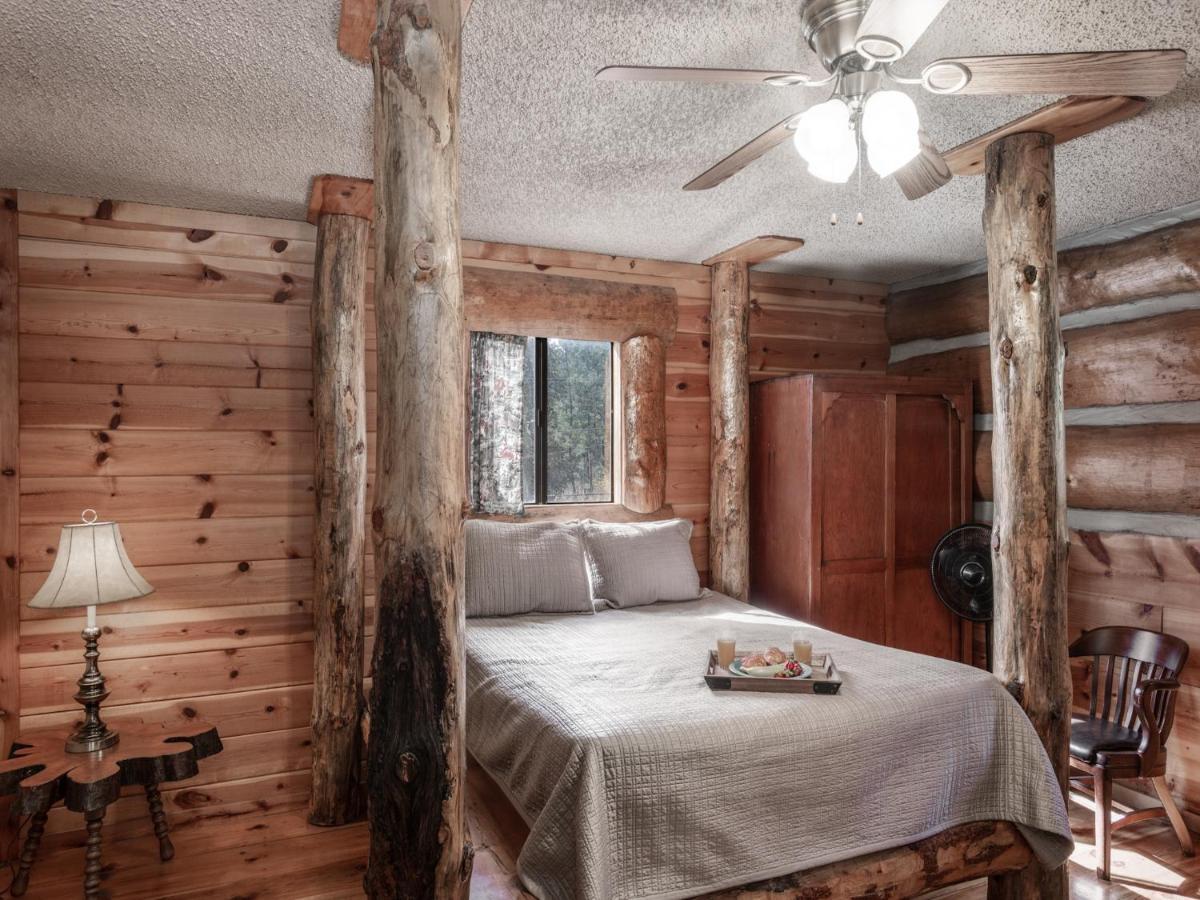 Sleeping Bear, 2 Bedrooms, Front Deck, Midtown, Sleeps 6 Ruidoso Eksteriør billede