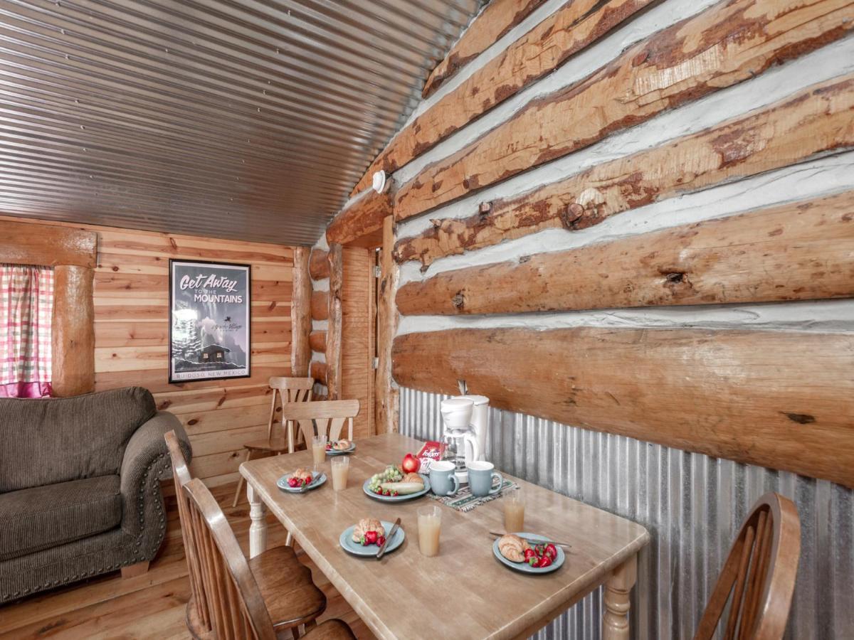 Sleeping Bear, 2 Bedrooms, Front Deck, Midtown, Sleeps 6 Ruidoso Eksteriør billede