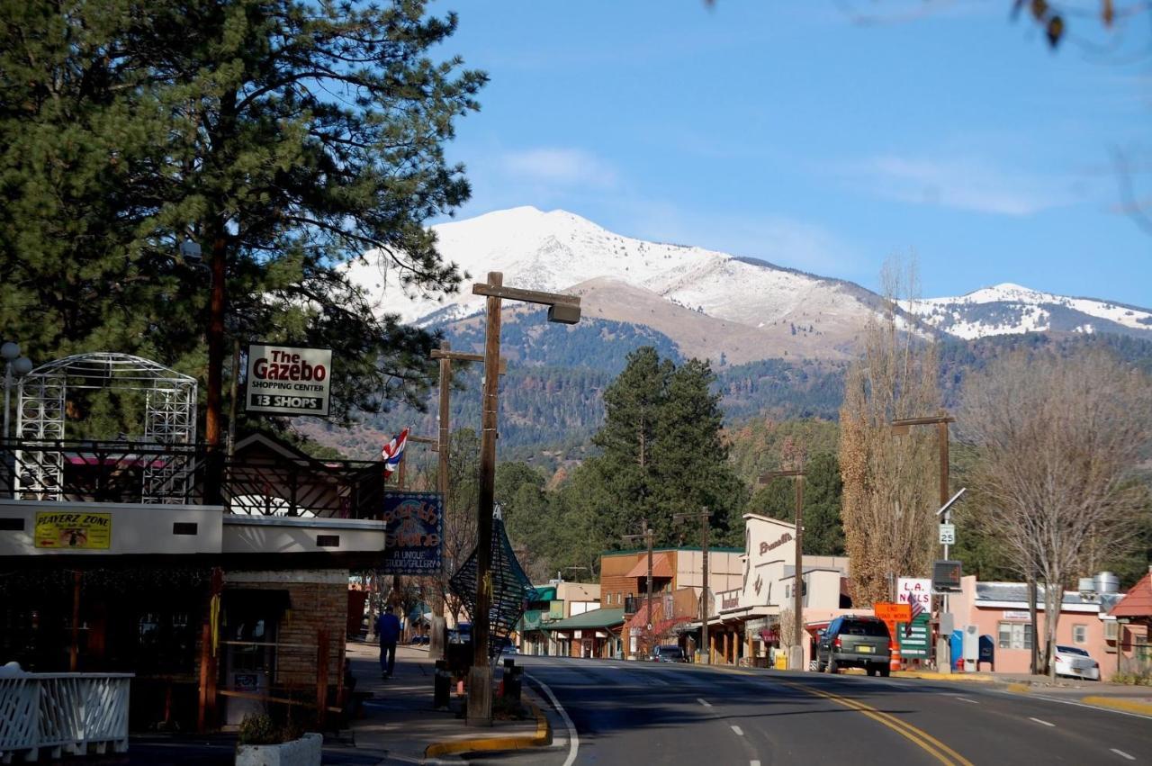 Sleeping Bear, 2 Bedrooms, Front Deck, Midtown, Sleeps 6 Ruidoso Eksteriør billede