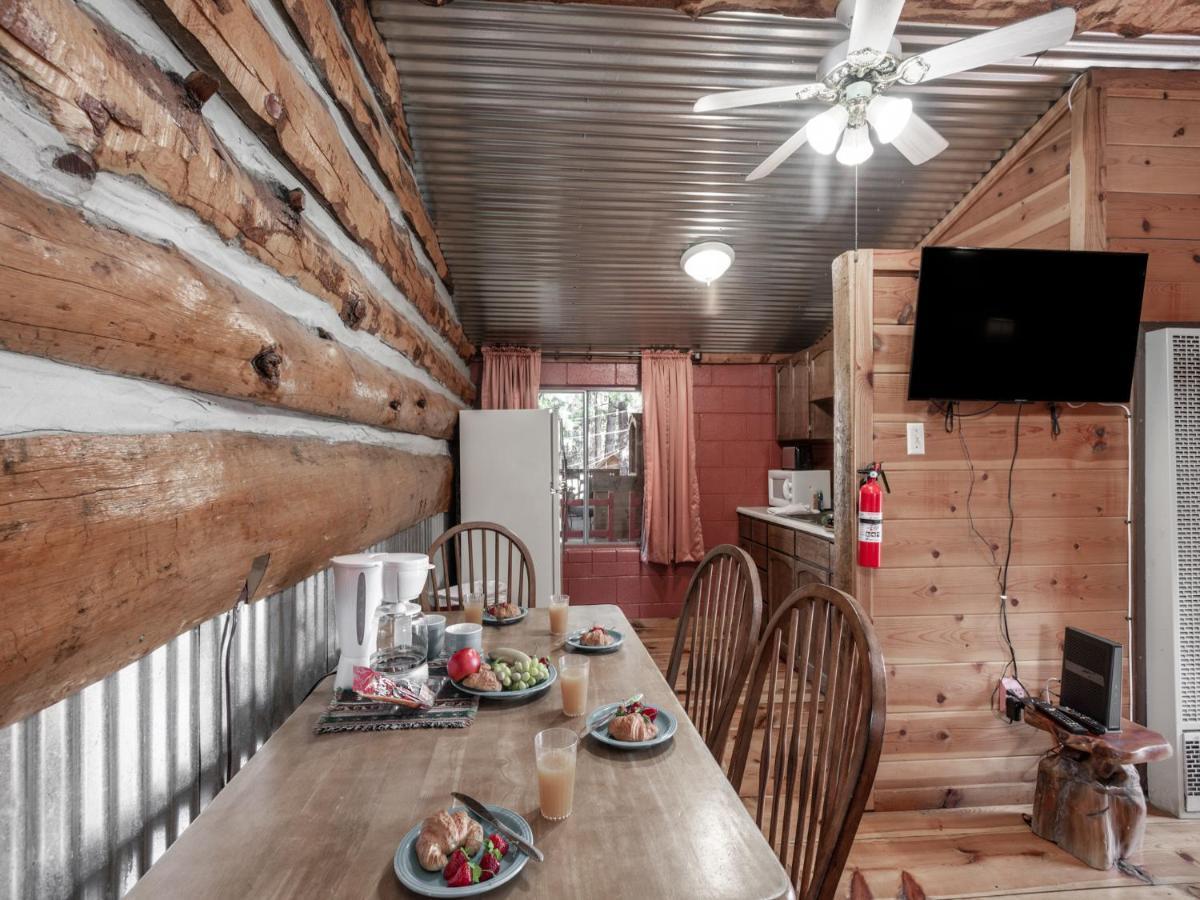 Sleeping Bear, 2 Bedrooms, Front Deck, Midtown, Sleeps 6 Ruidoso Eksteriør billede